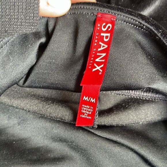 Spanx Black Velvet High Rise Skinny Leggings M - Picture 5 of 5